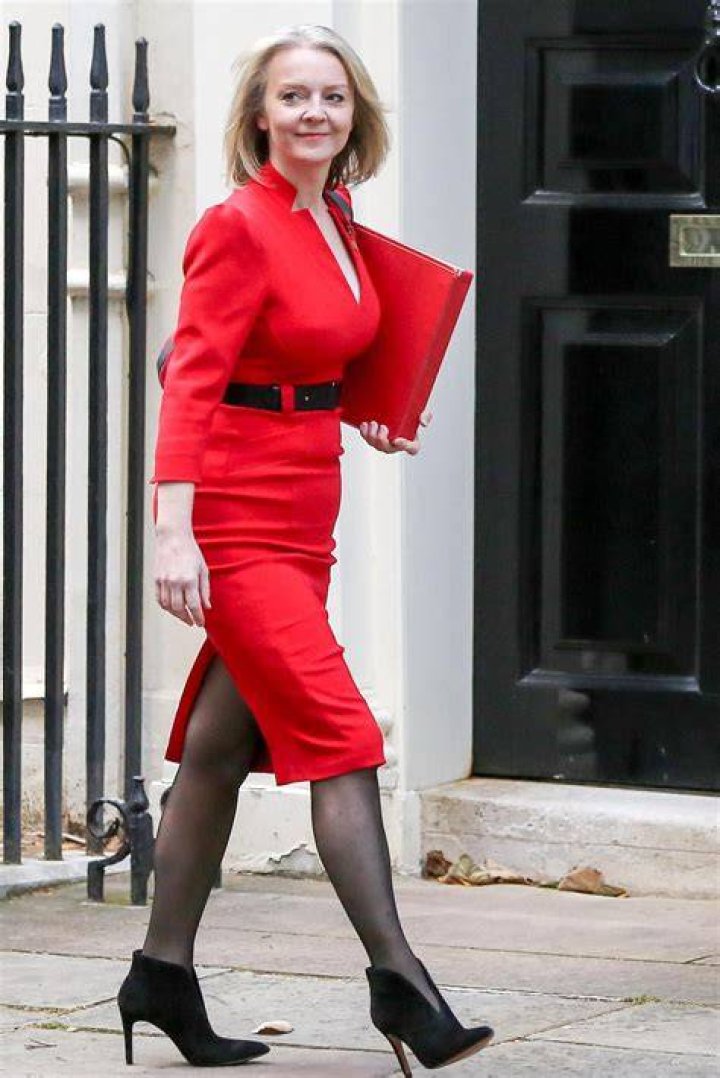 Liz Truss Where Do The UK's New PM Stand On Women's Equality? Glamour UK