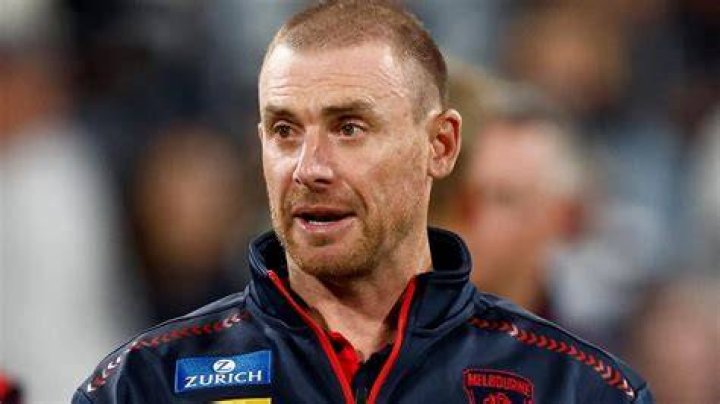 Melbourne Demons coach Simon Goodwin third AFL coach to split