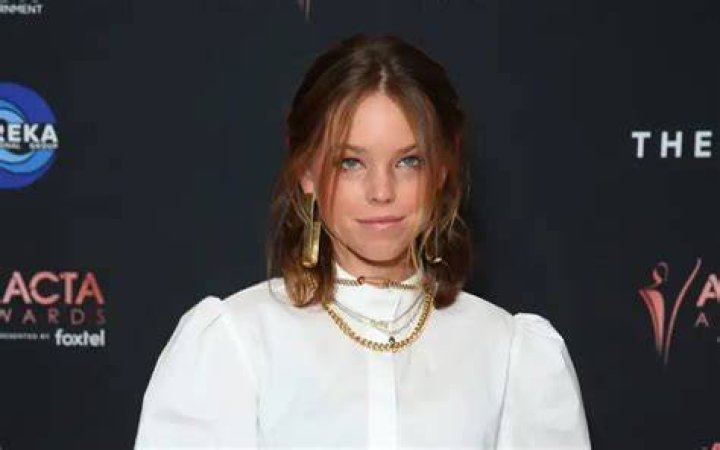 Milly Alcock Age, Net Worth, Boyfriend, Family and Biography (Updated
