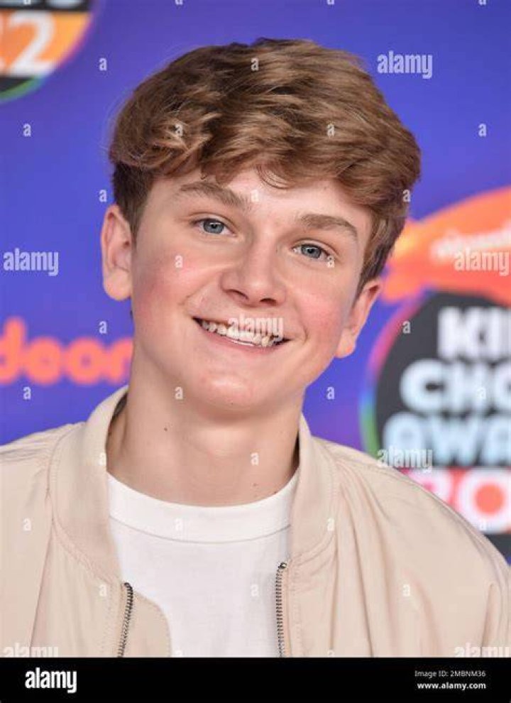 Mitchell Berg arrives at the 2022 Nickelodeon Kid's Choice Awards held