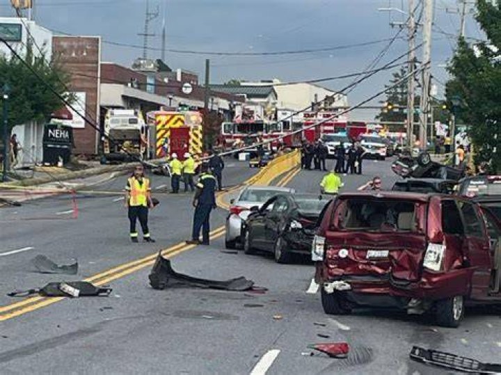 Nearly 30 People Injured in YouTuber Teen Twin Disaster Vanity Fair