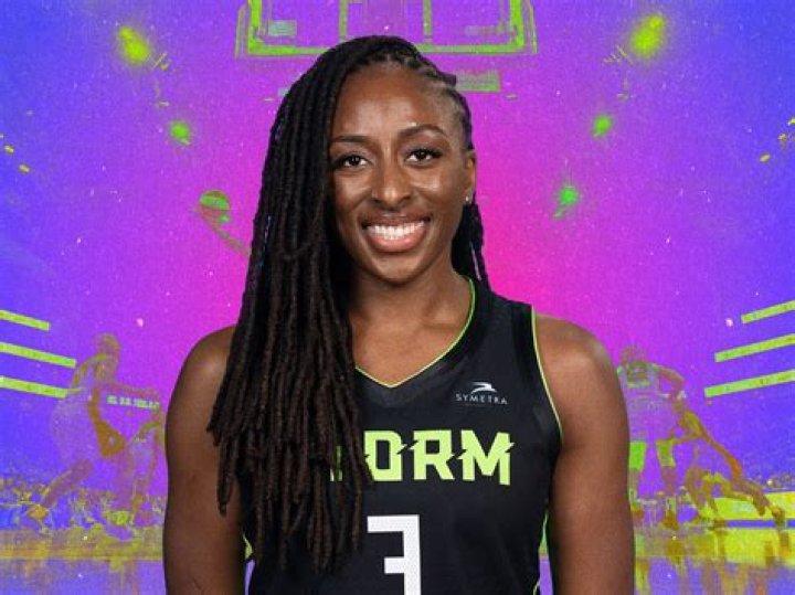 Nneka Ogwumike and the W.N.B.A.&rsquo;s Big, Complicated Moment The New Yorker
