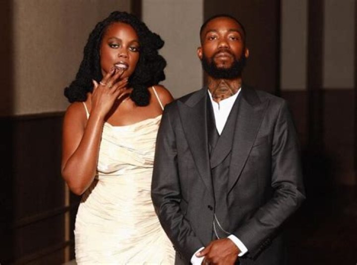 Novi Brown Husband Is She Married To Boyfriend Malcolm Cook