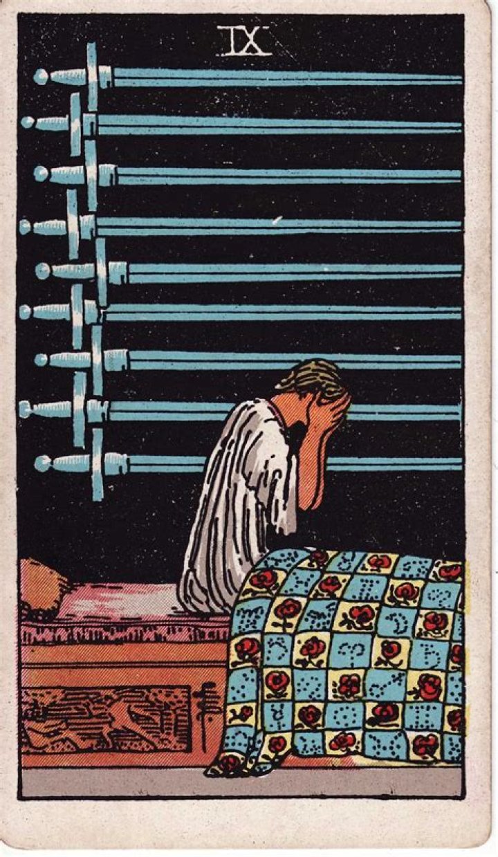 Nueve de Espadas Tarot cartas significado