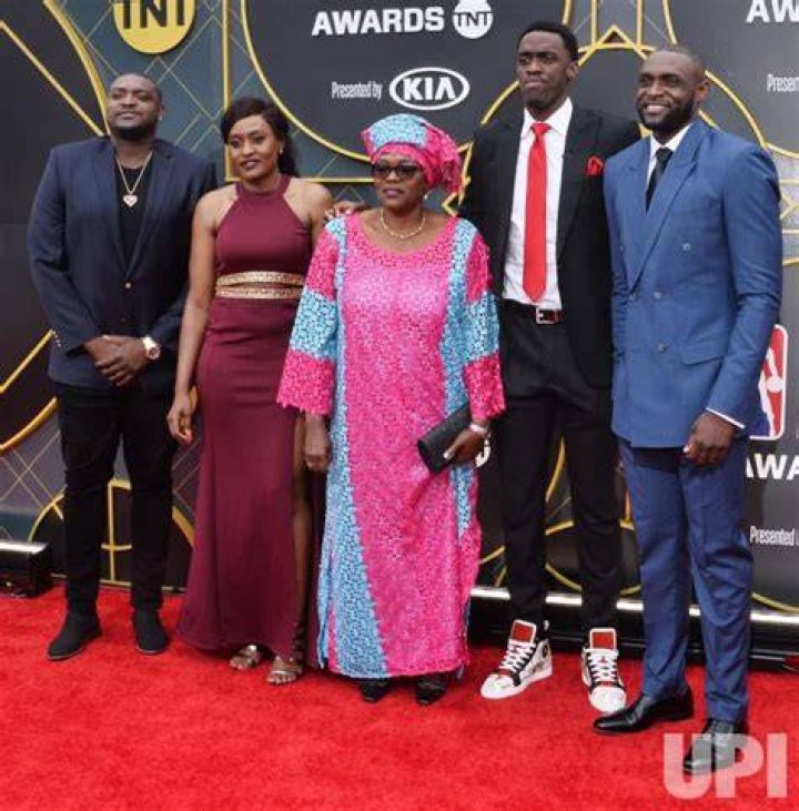 Photo Pascal Siakam and family attend the 2019 NBA Awards in Santa