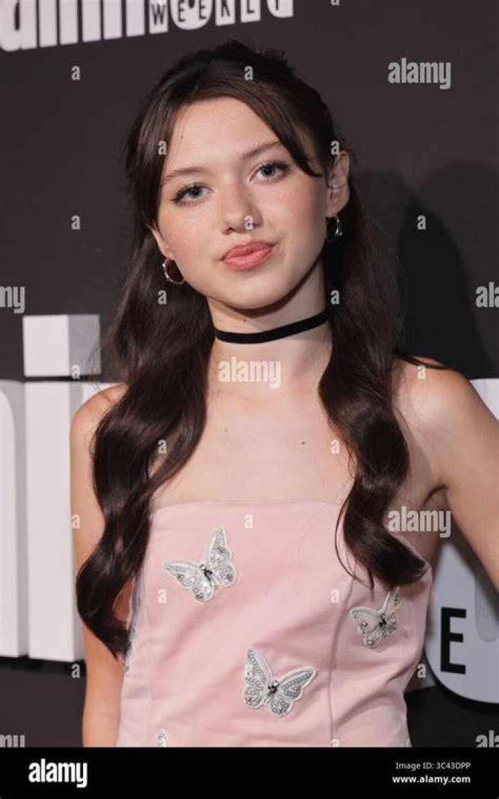 Photo Violet McGraw Attends the "M3GAN" Premiere in Los Angeles