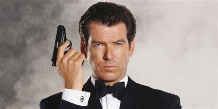 Pierce Brosnan's Wife's Weight Loss (2023) How She Lost 100 Pounds?