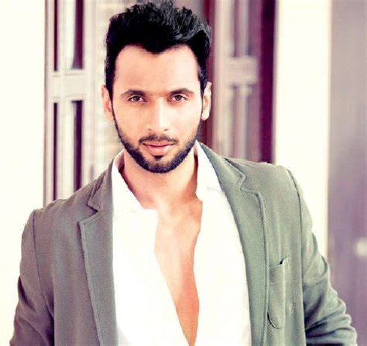Punit Pathak Height, Age, Girlfriend, Wife, Family, Biography & More