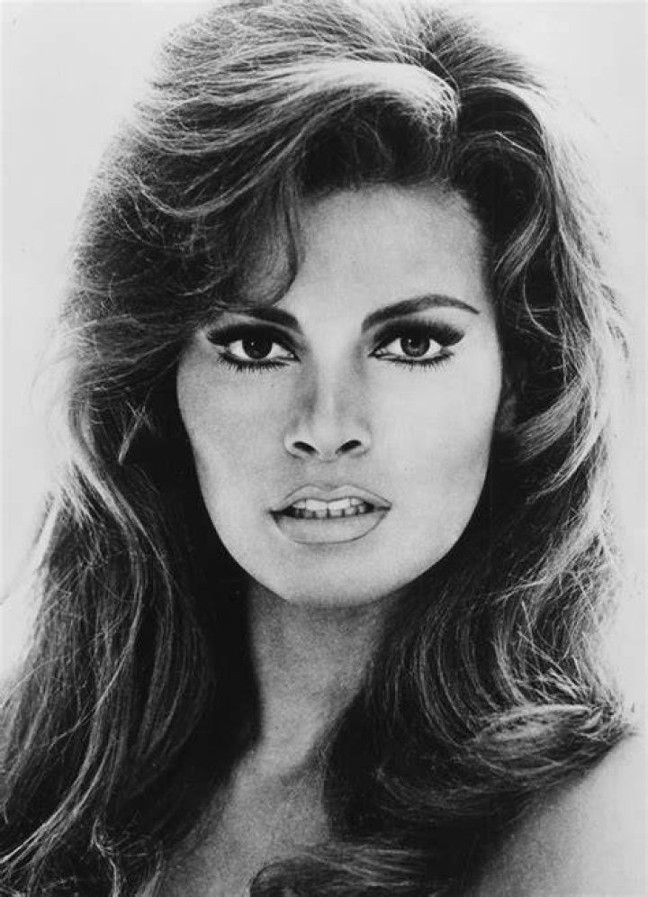 Raquel Welch "went crazy" to men she had 4 husbands and several lovers