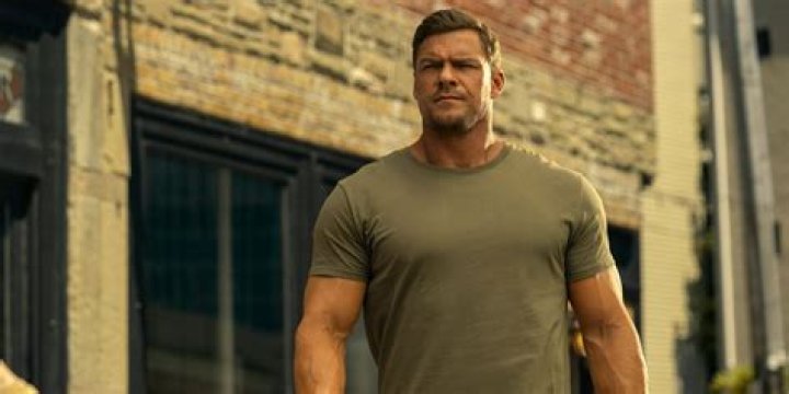 REACHER's Back in Toronto This Fall/Winter to Film Season 2 with Alan