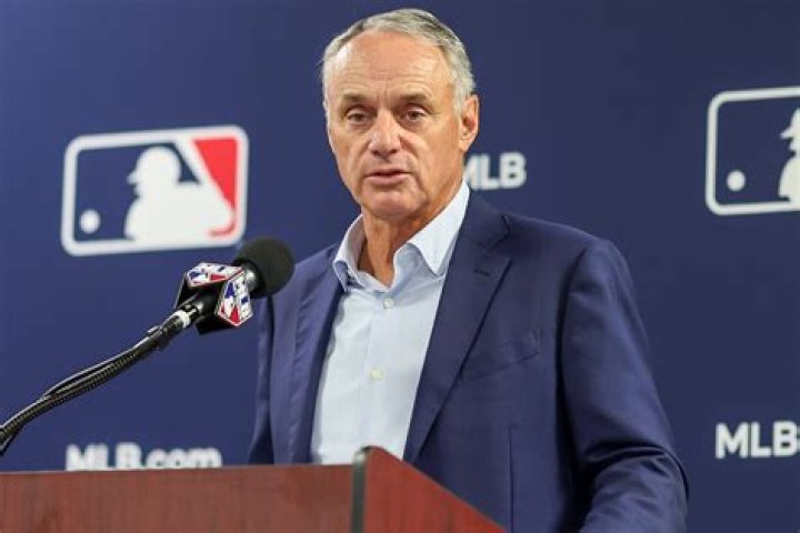 Rob Manfred given 5year term as MLB commissioner