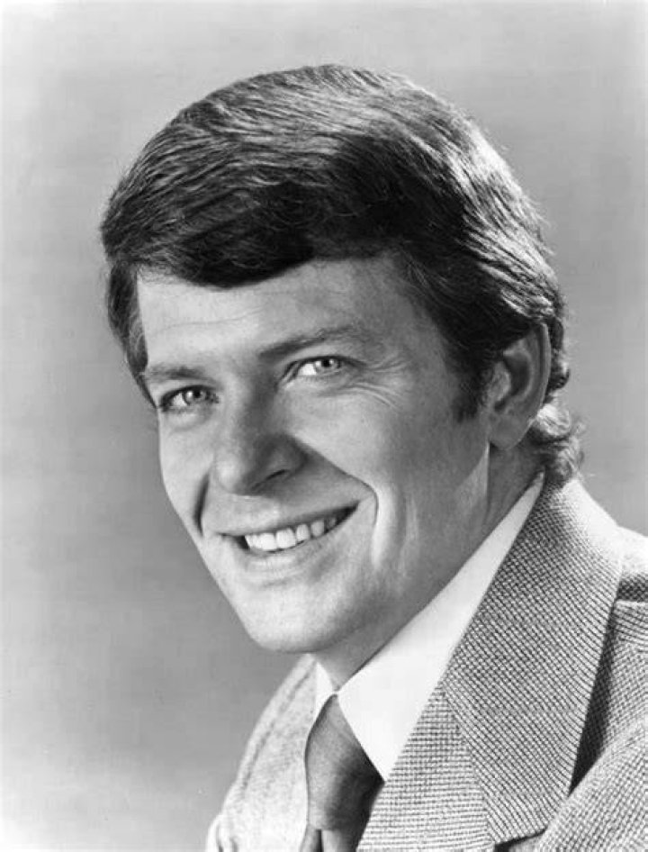 Robert Reed Net Worth Short bio, age, height, weight