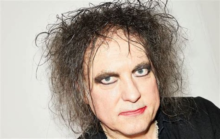 ROBERT SMITH NEEDS TO MAKE NEW CURE ALBUM New Model Radio New Model Radio