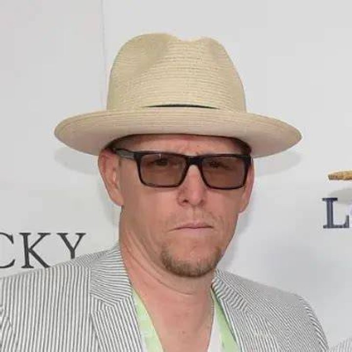 Robert Wahlberg Net Worth Celebrity Net Worth