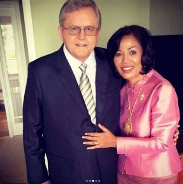 Ron Teigen Sr. Married to Wife Vilailuck Teigen. Bio of Chrissy Teigen