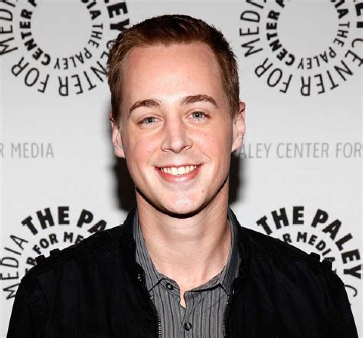 Sean Murray Net worth, House, Car, Salary, Wife & Family 2018 Muzul