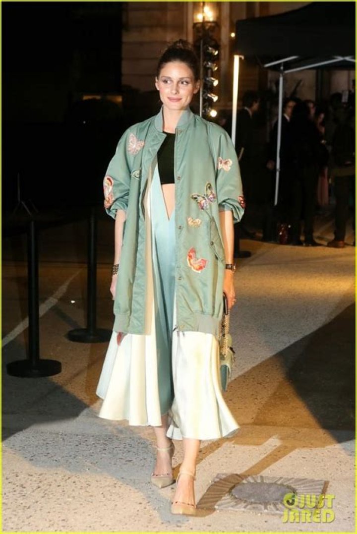 Shailene Woodley makes it official with Ben Volavola Daily Mail Online