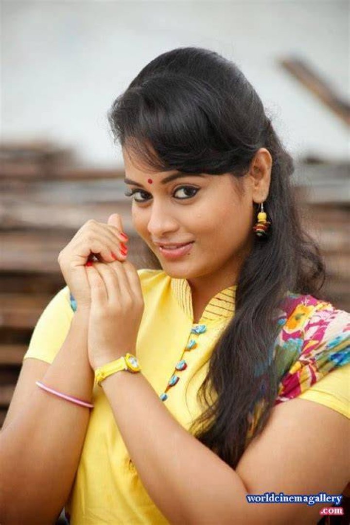 Suja Varunee Hot Sexy Stills