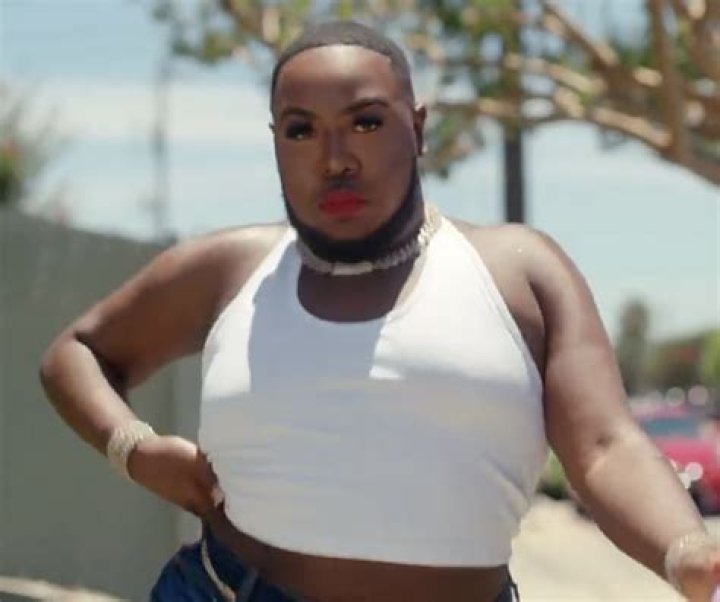 Tallahassee’s Saucy Santana serves body and face in official video for