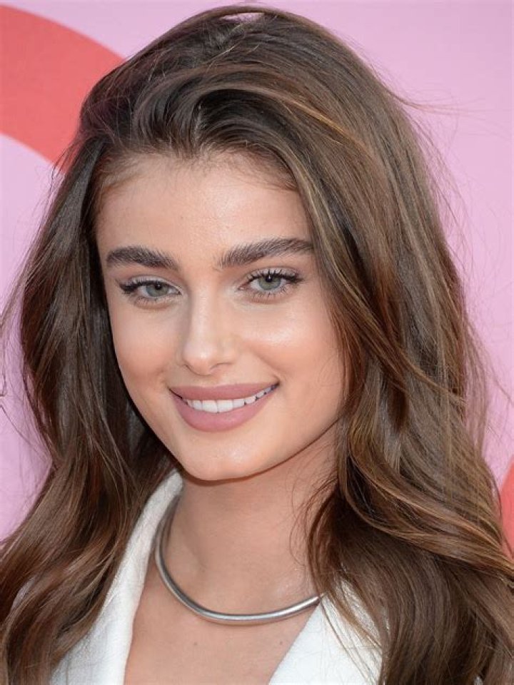 Taylor Hill Biography, Height & Life Story Super Stars Bio