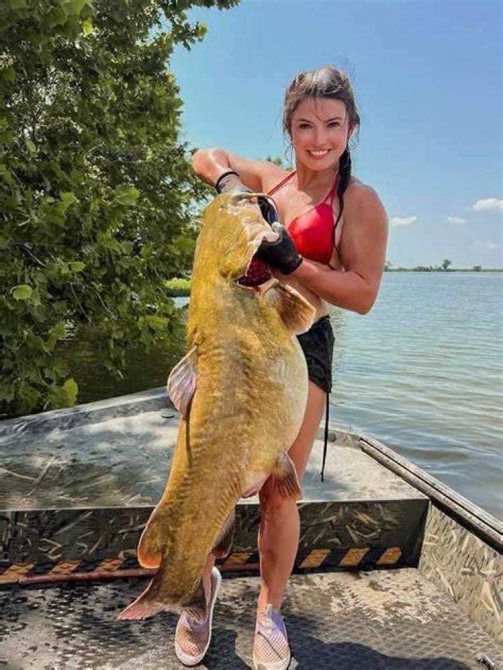 TikTok Star Hannah Barron wiki Biography Net Worth images LabuWiki