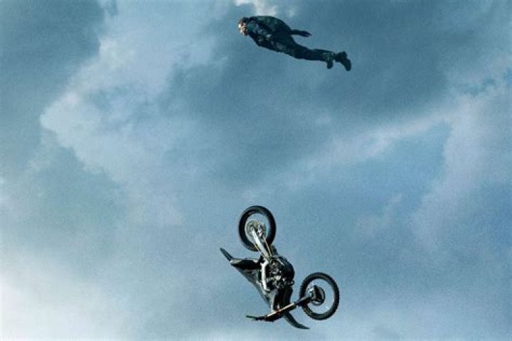 Tom Cruise on DeathDefying Stunts in &lsquo;Oblivion&rsquo;