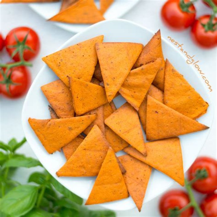 Tomato and Basil Lentil Chips Nest and Glow