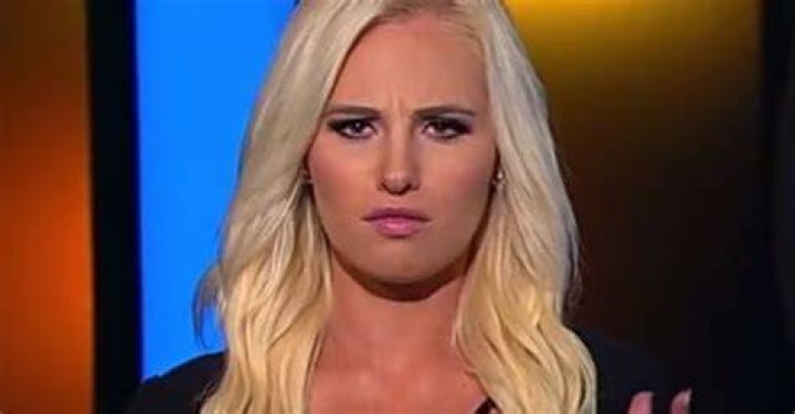 Tomi Lahren admits to Chelsea Handler she benefits from Obamacare