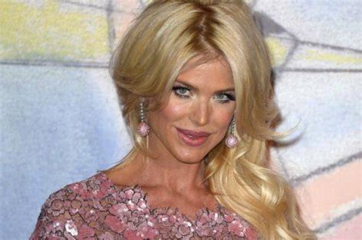 Victoria Silvstedt Net worth, House, Car, Salary, Boyfriend & Family