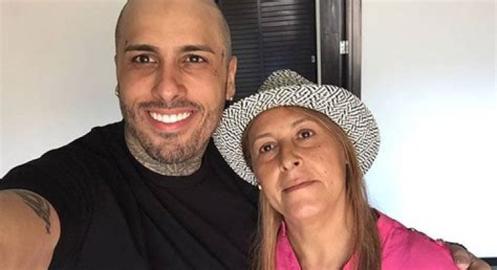Where are Nicky Jam parents from?