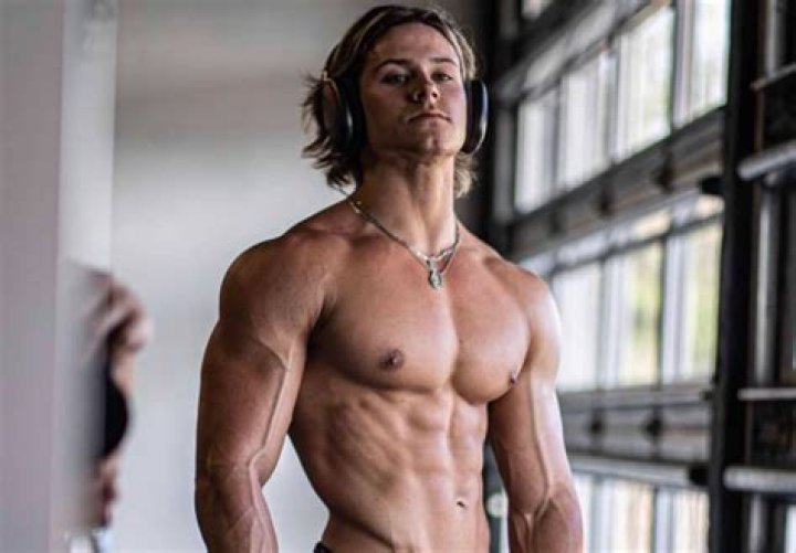 Who is Alex Eubank? Age, ex girlfriend, family, height, net worth