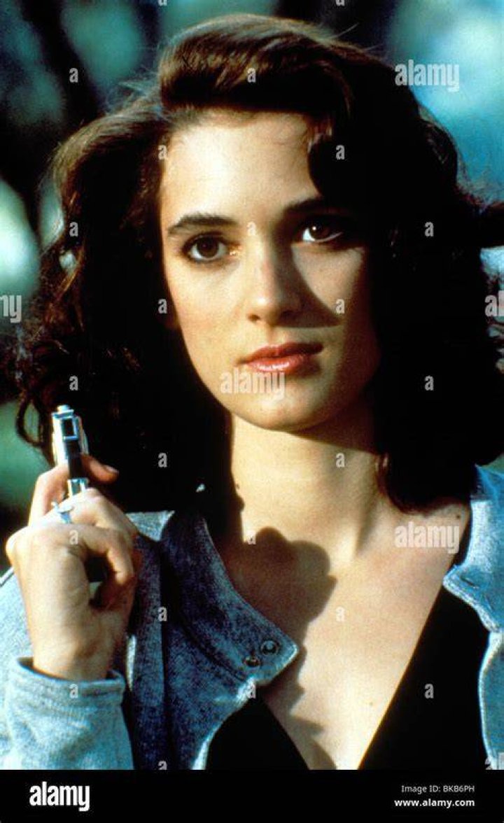 Winona Ryder, 1988 Winona Ryder, 90s Grunge Hair, Short Grunge Hair