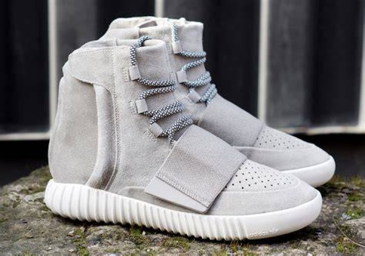 Yeezy Boost 750 RICK AND MORTY Yeezy shoes outfit, Yeezy, Custom